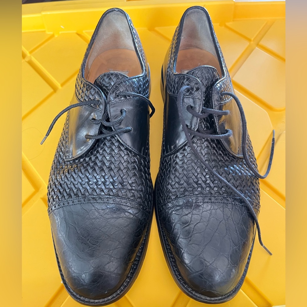 Mezlan Men’s Genuine Crocodile Black Oxfords